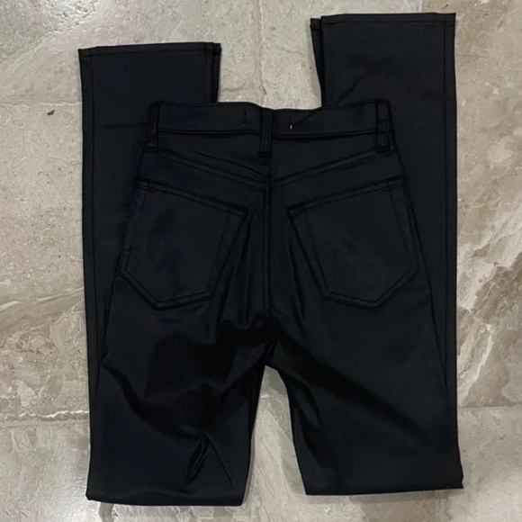 NWT Abercrombie Ultra High Rise 90s Slim Straight Jean Coated Black (Size 25) - Picture 8 of 8